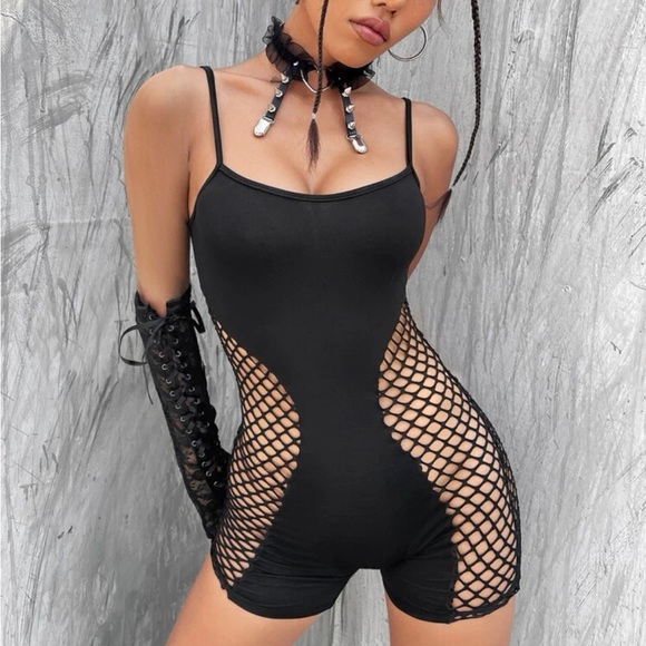 ❌SOLD❌ SHEIN Romper - Picture 1 of 2